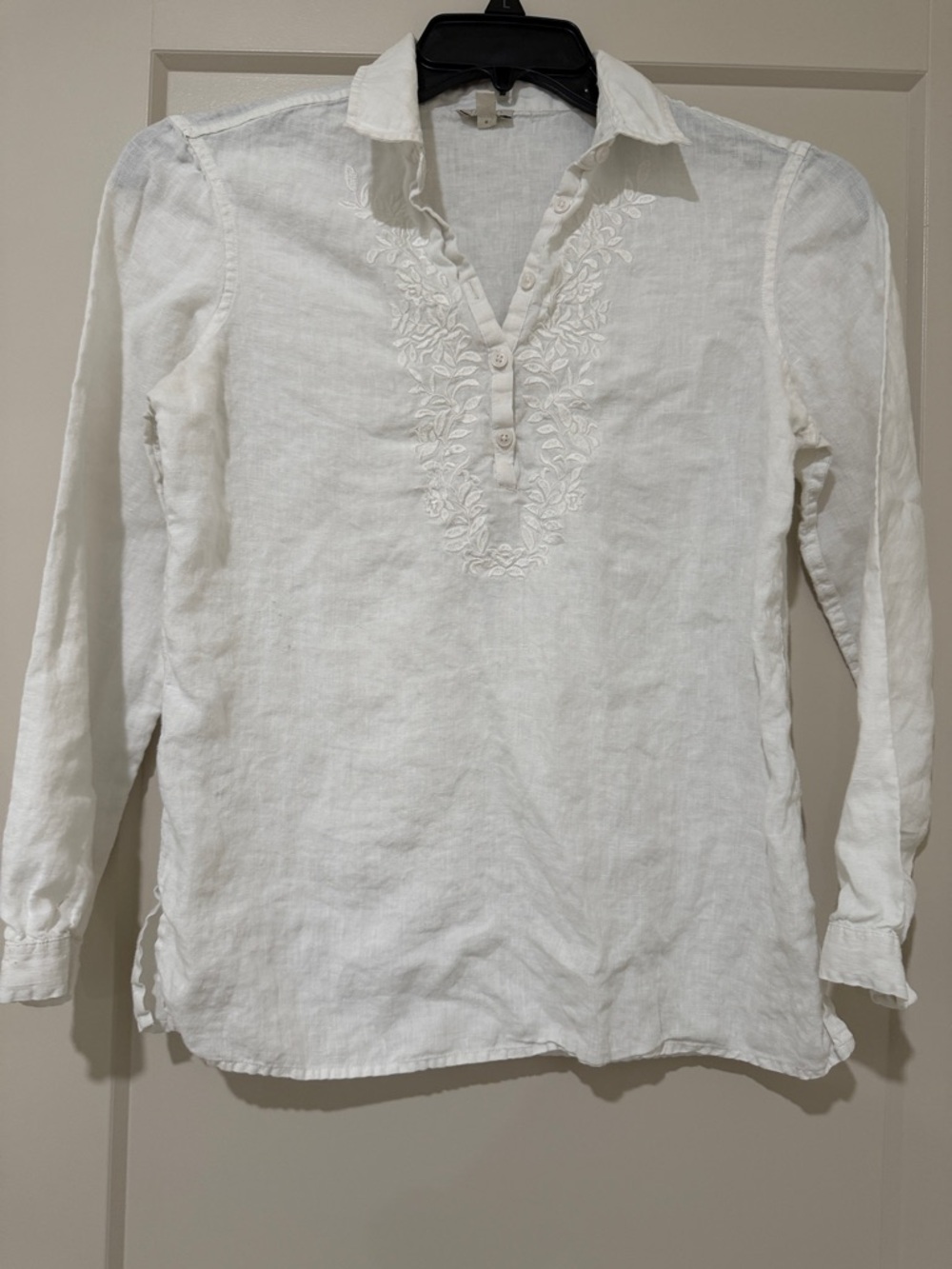 Talbots White Linen Embroidered Blouse Size S Button Front Collared Top